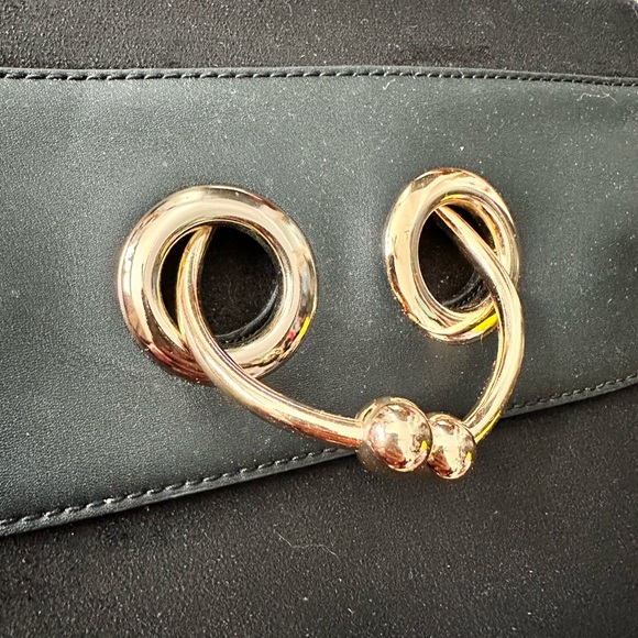 Purse - Picture 2 of 7